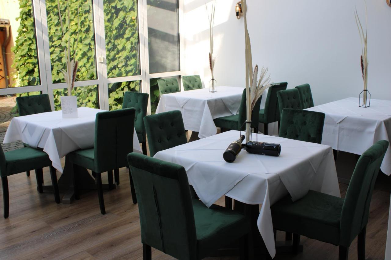 Spreezeit Hotel Connect Зенфтенберг Екстериор снимка
